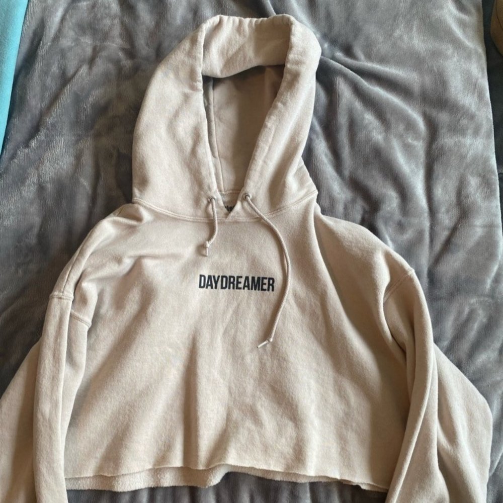 Cropped DAYDREAMER hoodie